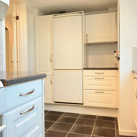 Four Bedroom In Esbjerg, Kirkegade 12 Apartment Esbjerg