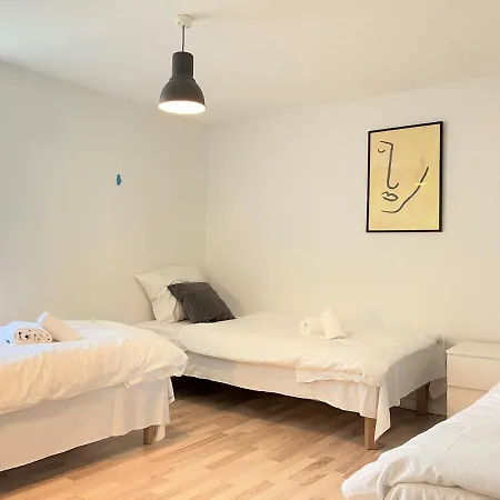Four Bedroom In Esbjerg, Kirkegade 12 公寓