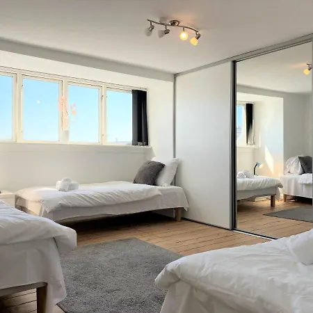 Four Bedroom In Esbjerg, Kirkegade 12 Daire *